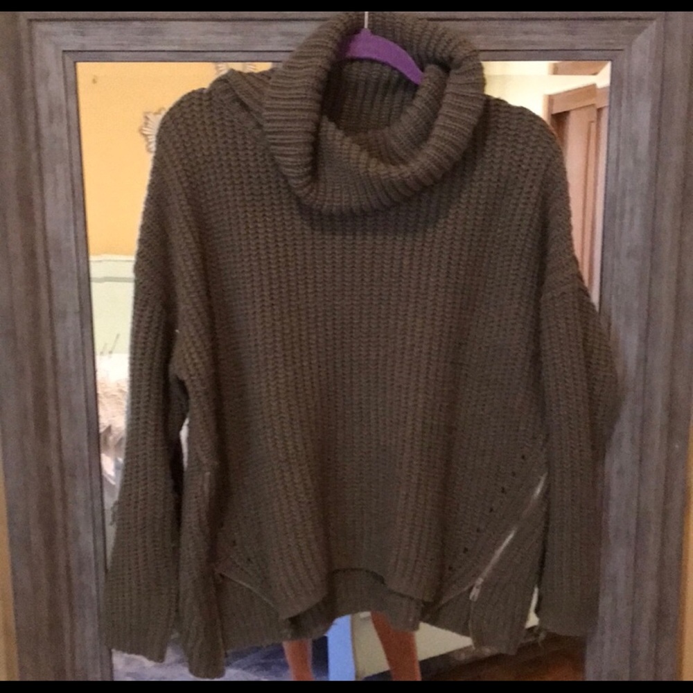 LF Rumor Sweater